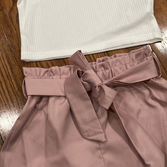 The trendy set is here. Dress your little girl like a mini me . - Picture 2 of 2